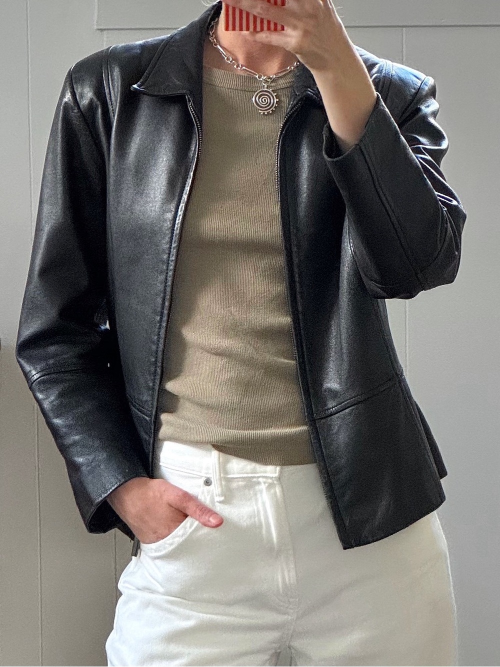 Vintage 90s/00s black zip up leather jacket | sleek | minimalist | petite
